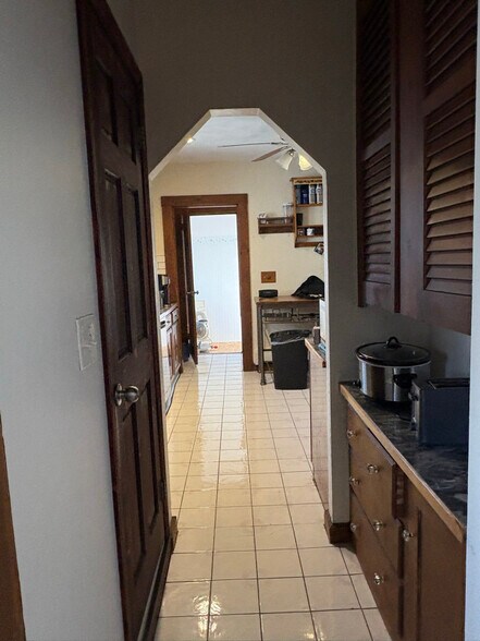 Building Photo - 8 Seagrave Rd