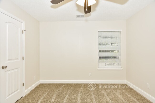 Building Photo - 216 Dimaggio Dr