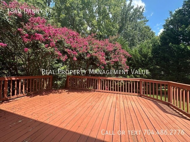 Building Photo - 1840 Danny Ct