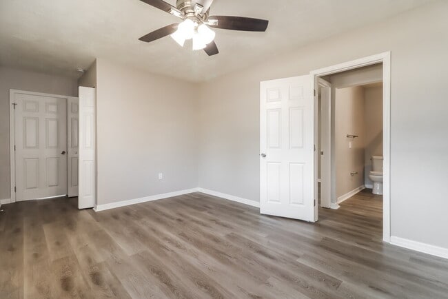 Building Photo - 7983 Shadow Run Dr