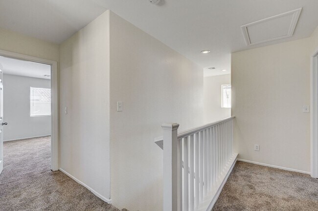 Building Photo - Single-Family Home in a Cul-de-Sac 3BD/2.5BA – Freshly Updated & Move-In Ready!