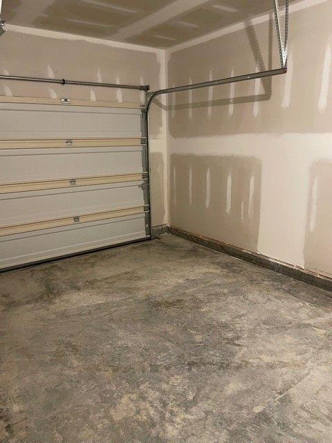 Building Photo - 241 Grand Central Wy