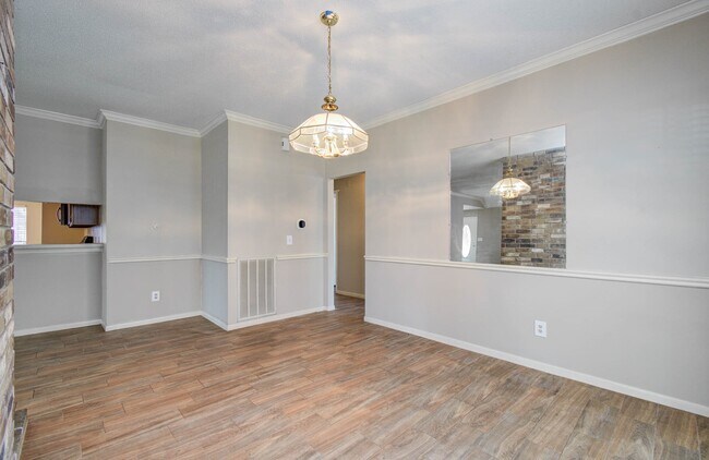 Building Photo - 9430 Halkirk St