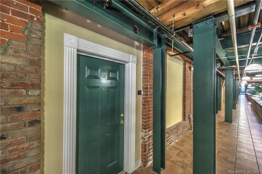 Building Photo - 145 Canal St