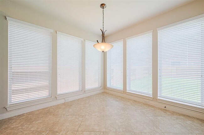 Building Photo - 27906 Colonial Point Dr