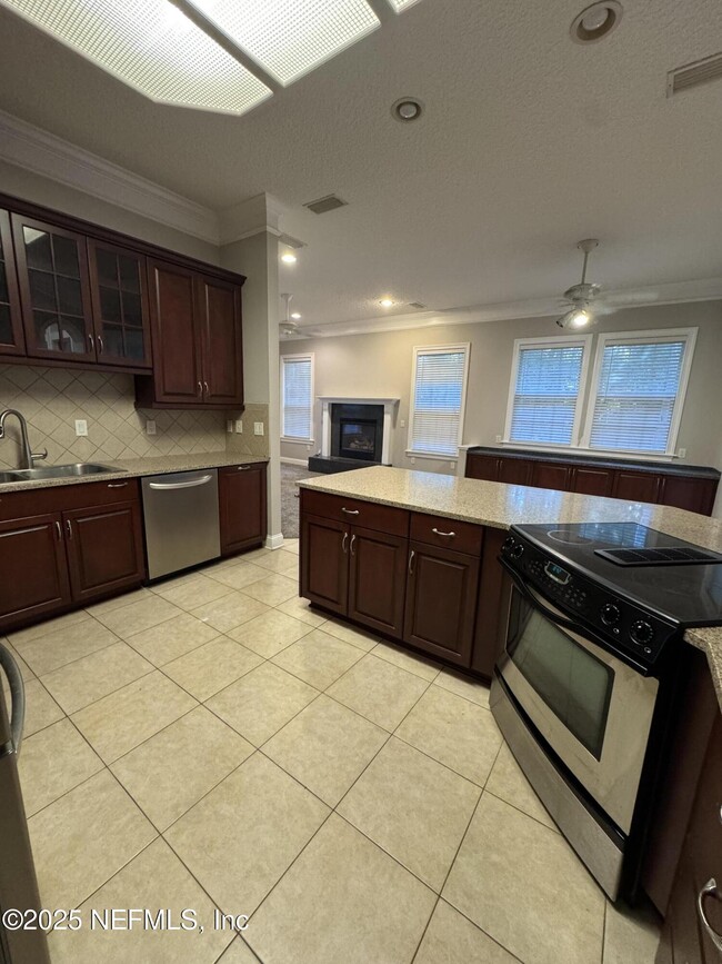 Building Photo - 2580 Heather Oaks Ct
