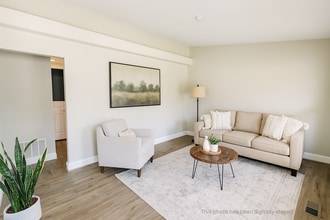 Building Photo - Sunlit Spaces in Florissant - Section 8 Fr...