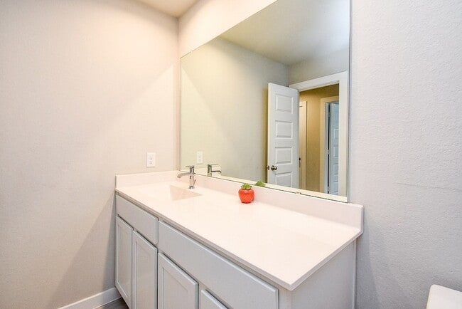 Building Photo - 2222 Emerald Diamond Ct