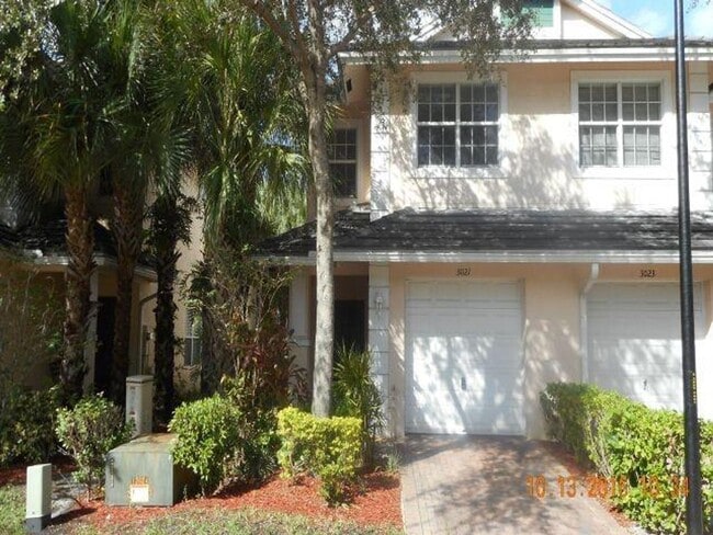 Building Photo - 3021 NW 30th Ave