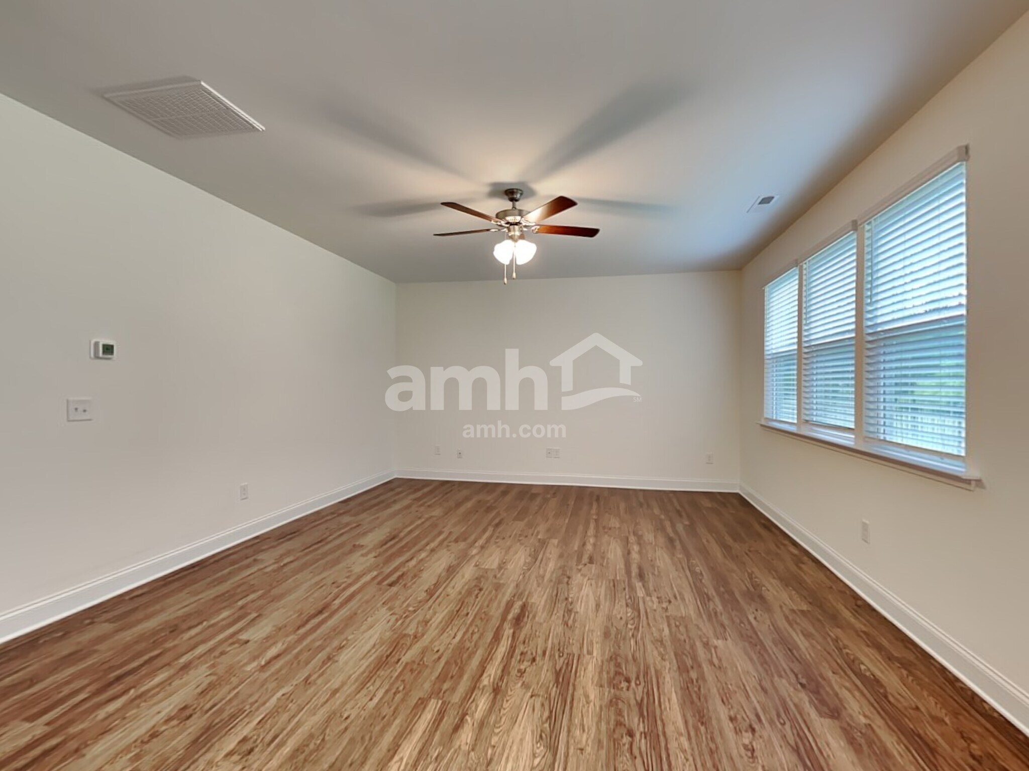 Building Photo - 208 Gregory Dr