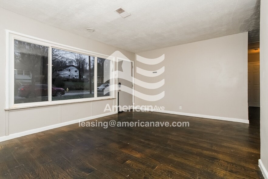 Building Photo - 1715 Monterey Ct