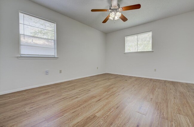 Building Photo - 7111 Dan-Jean Dr