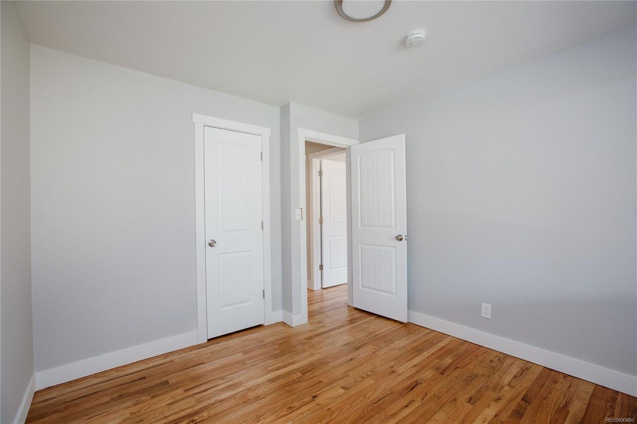 Upstairs Unit Bedroom - 165 W Midway Blvd