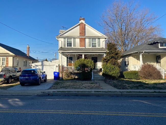 Building Photo - 213 E Glenside Ave