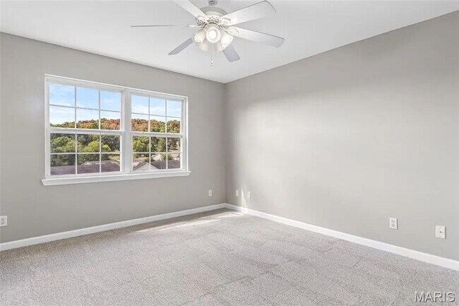 Building Photo - 489 Shade Tree Ln