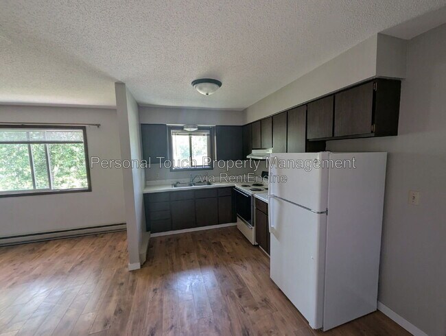 Building Photo - 130 2nd Ave