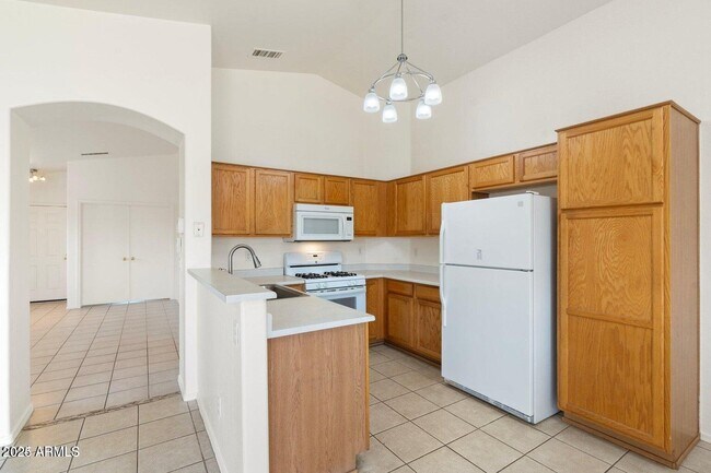 Building Photo - 10833 W Elm Ln