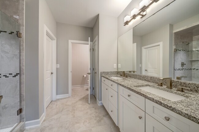 Building Photo - 1521 Ribbon Limestone Terrace SE