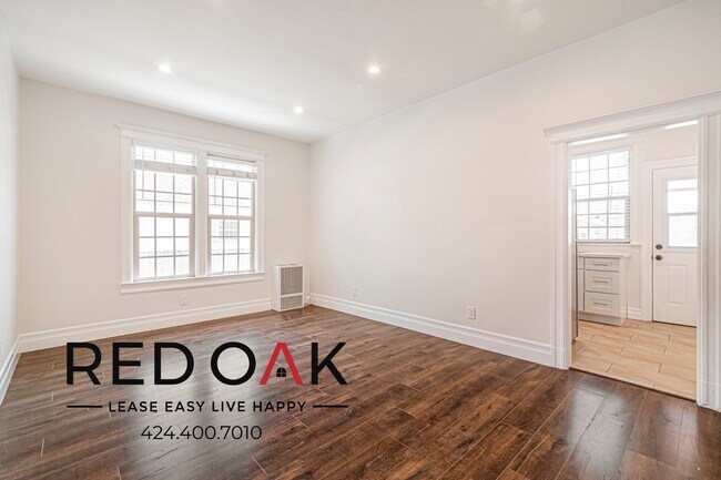 Building Photo - 3425 Walton Ave