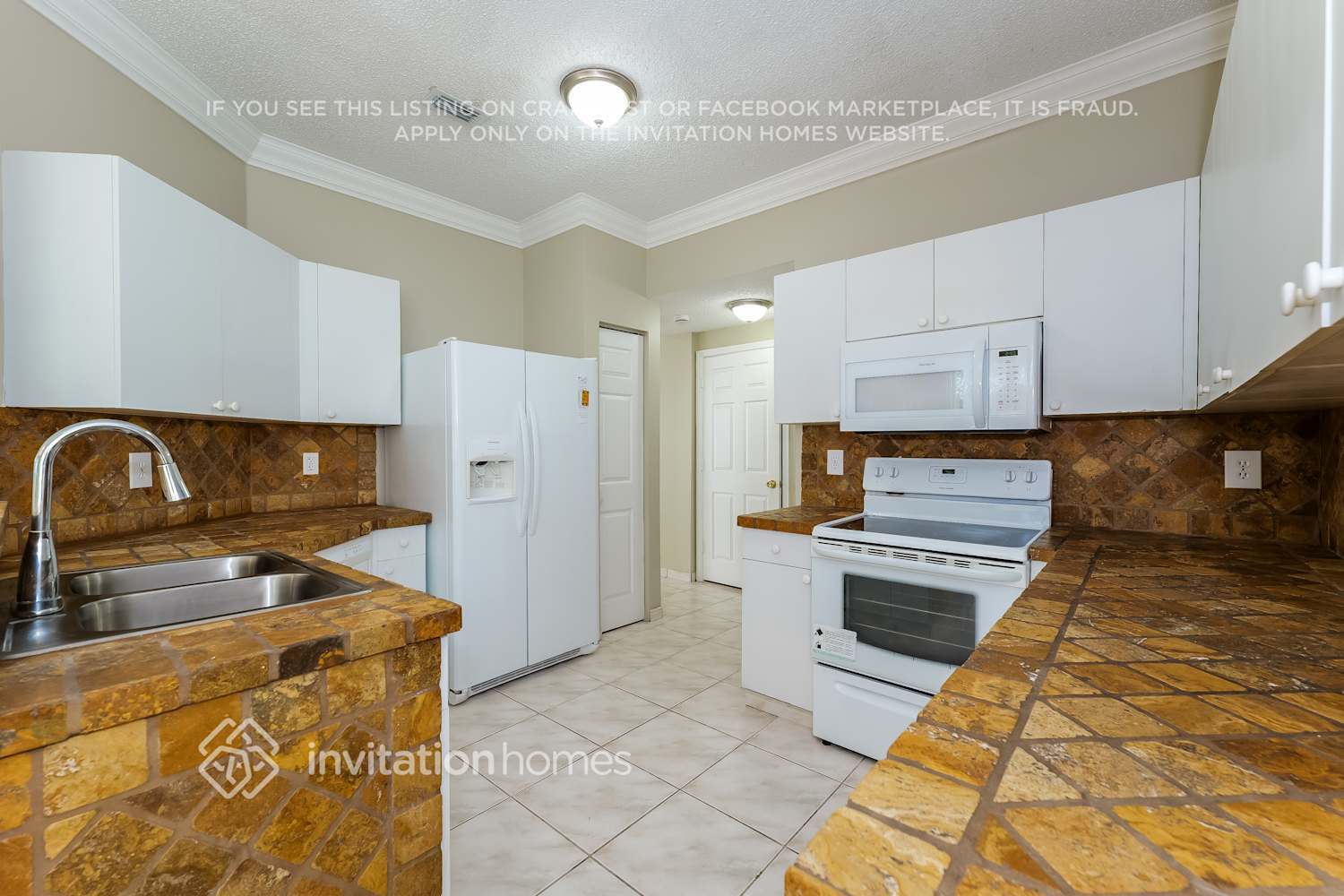 Building Photo - 7141 Pigeon Key Way