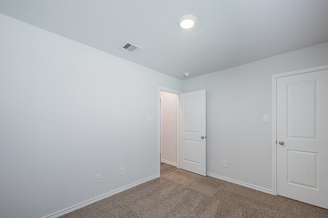 Building Photo - 1101 Davy St