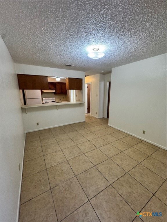 Building Photo - 209 Versailles St