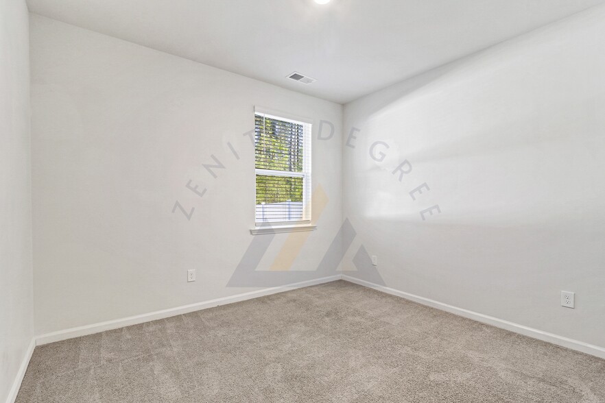 Building Photo - 120 Hiatus Ct