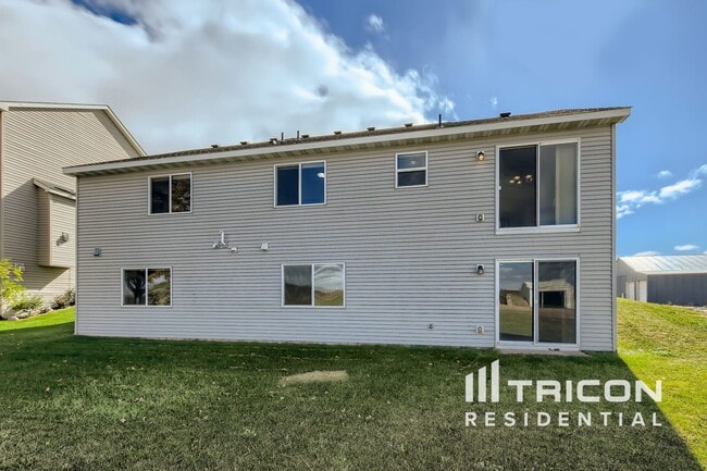 Building Photo - 24796 Superior Dr