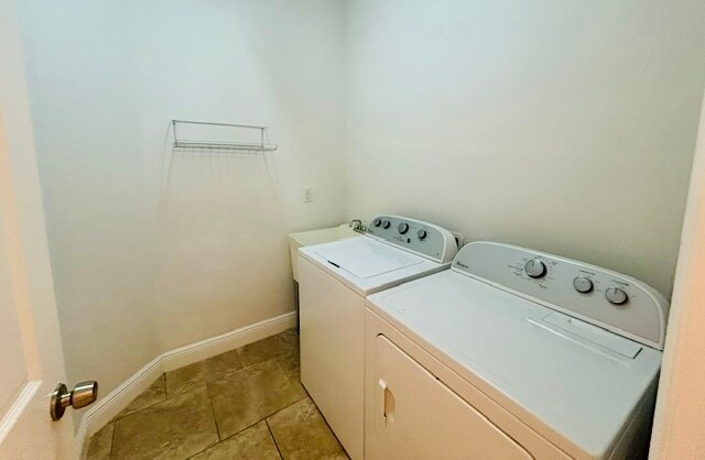 Building Photo - 6804 N Himes Ave