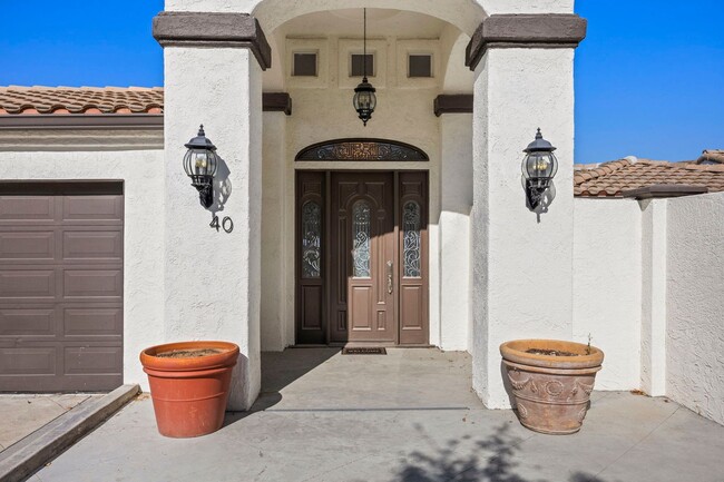 Building Photo - Modern Elegance Meets Scenic Privacy in Be...