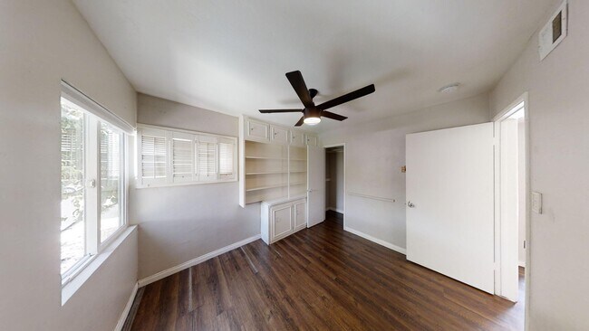 Building Photo - SDSU 6BD House – Walk to Campus, Prime Stu...