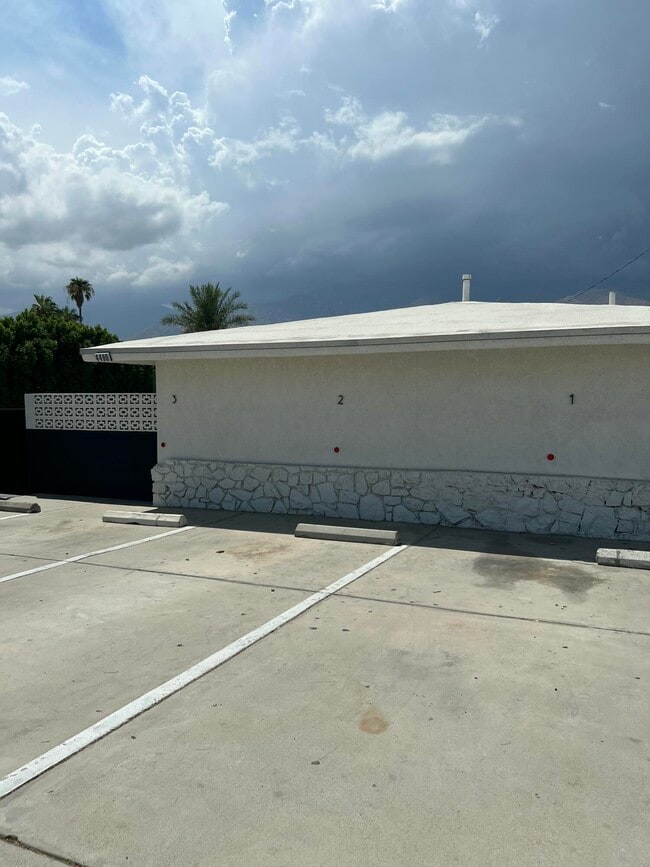 Building Photo - 4490 E Camino Parocela
