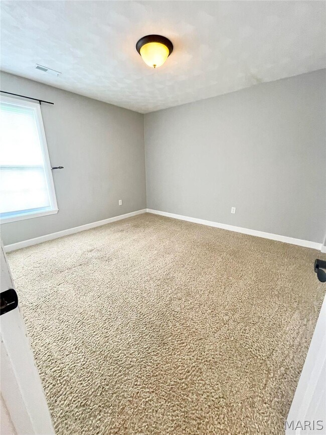 Building Photo - 805 Bluff Ridge Ln