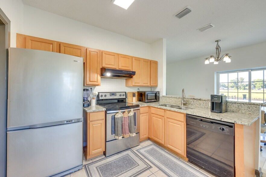 Building Photo - 2355 Ribault Scenic Dr