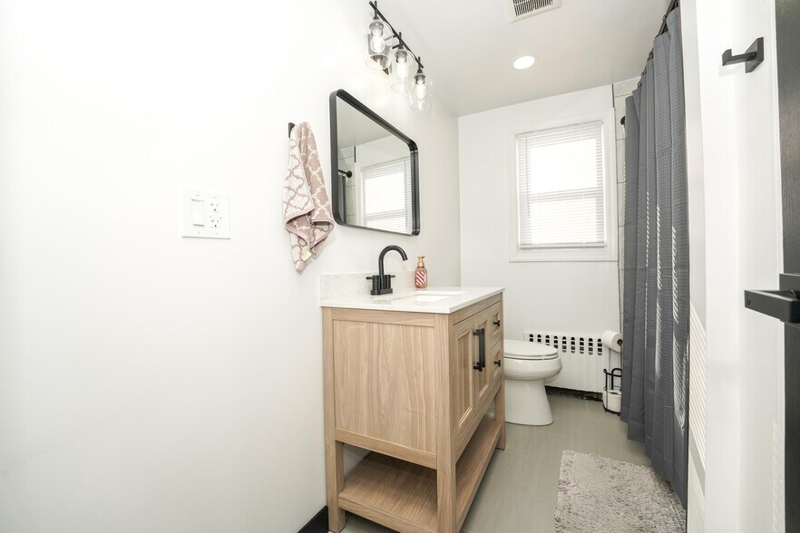 Brand new bathroom - 332 MacArthur Ave