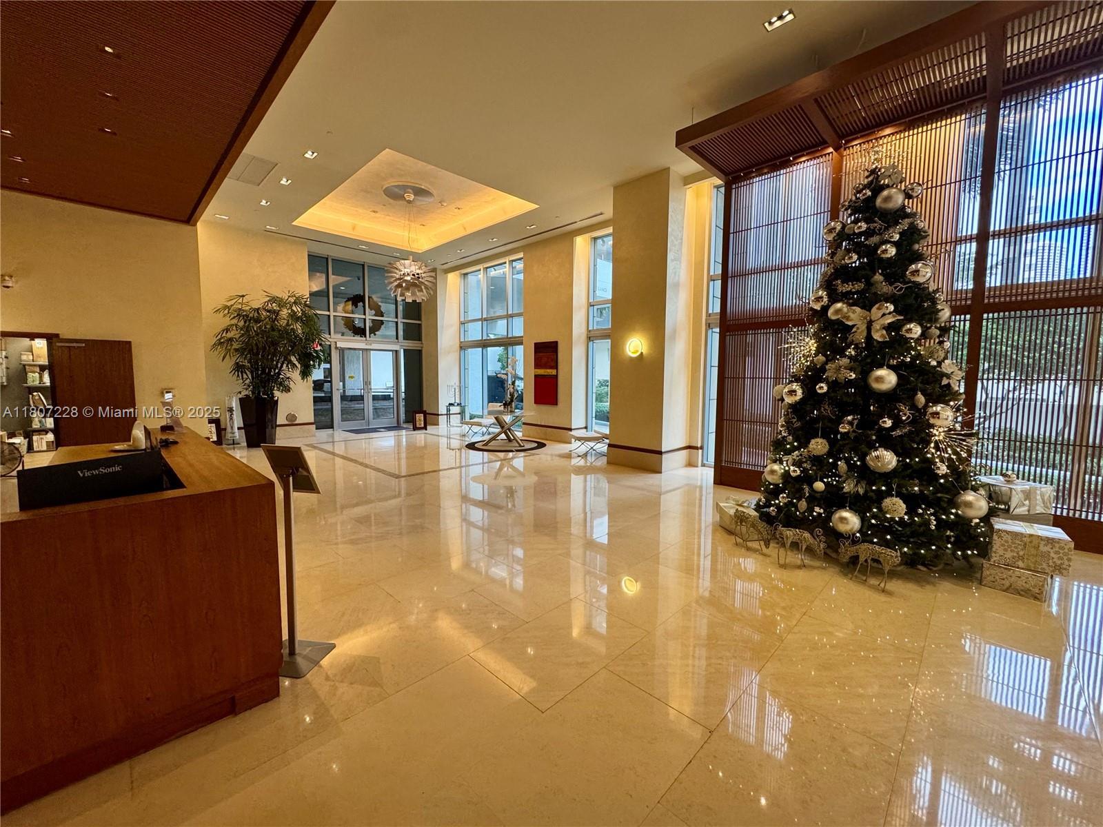 Building Photo - 1050 Brickell Ave