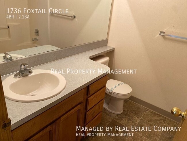 Building Photo - Woodland 4 Bed 2.5 Bath Home with Two Car ...