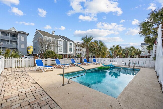 Building Photo - 111A S Yaupon Dr