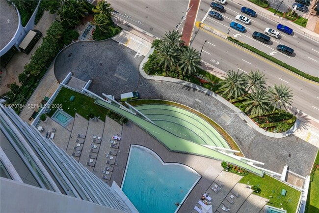 Building Photo - 17121 Collins Ave