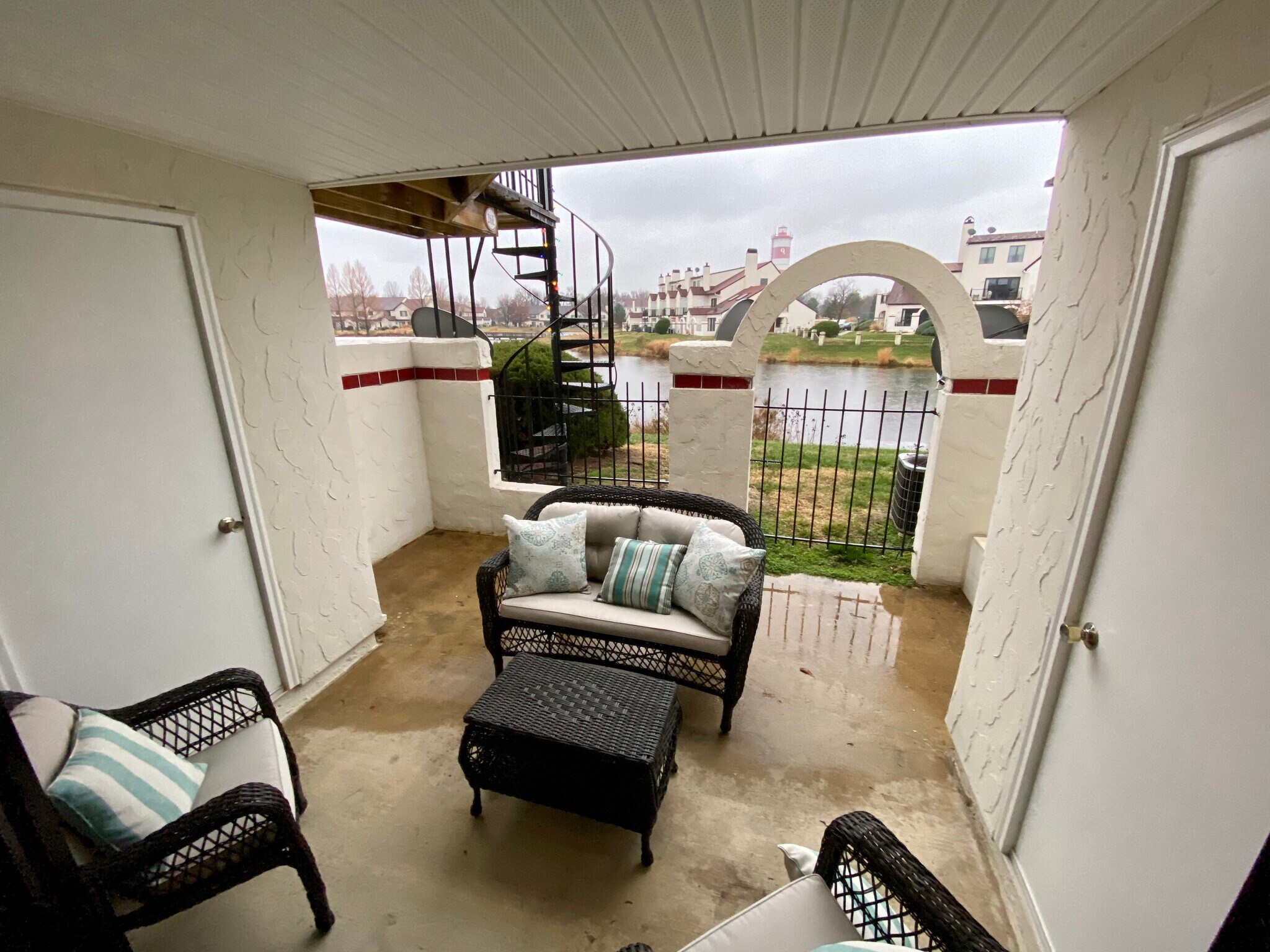 Building Photo - 26D Queen Anne Way