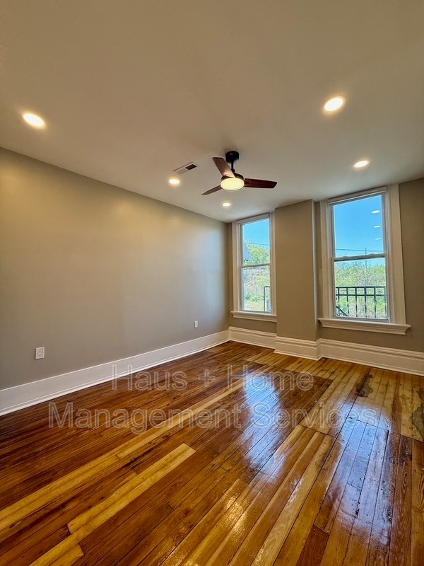 Building Photo - 906 Penn Ave