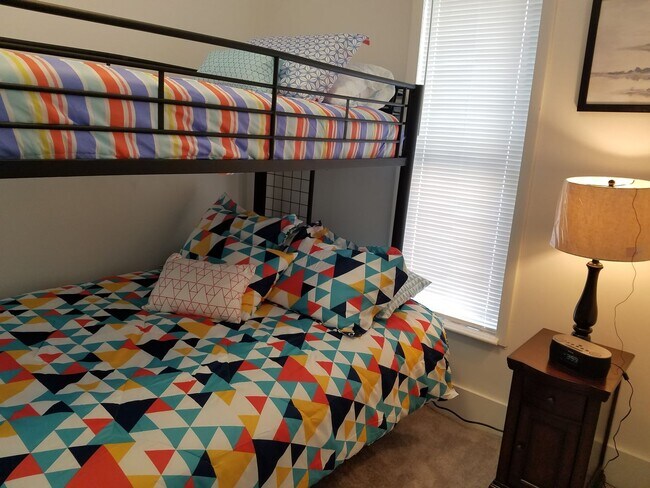 Building Photo - Grand Rapids, MI Downtown 2-Story Victorian-Style Cottage