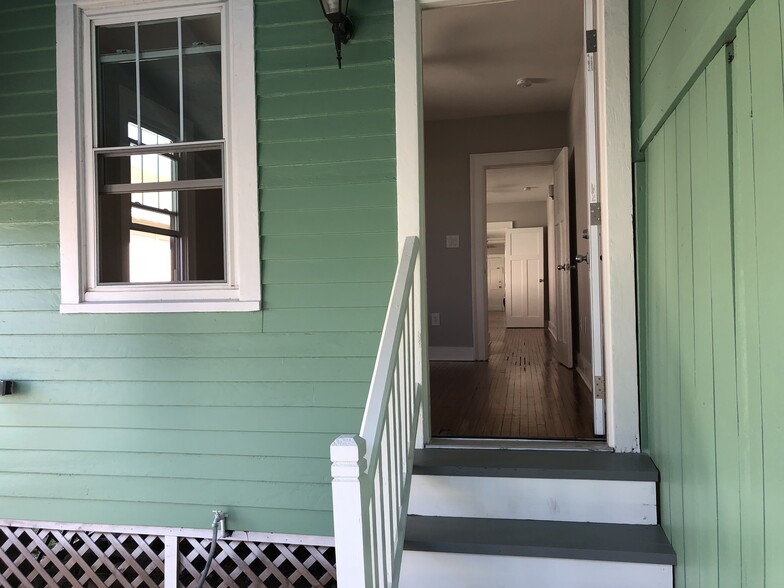 back door to carport - 5834 Catina St