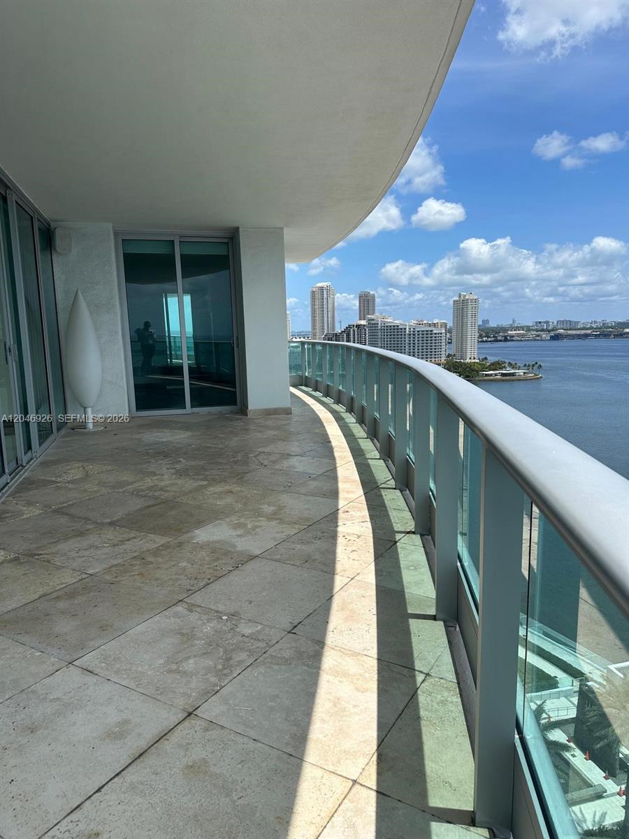 Building Photo - 1331 Brickell Bay Dr