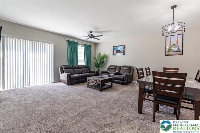 Building Photo - 2512 Gila Dr