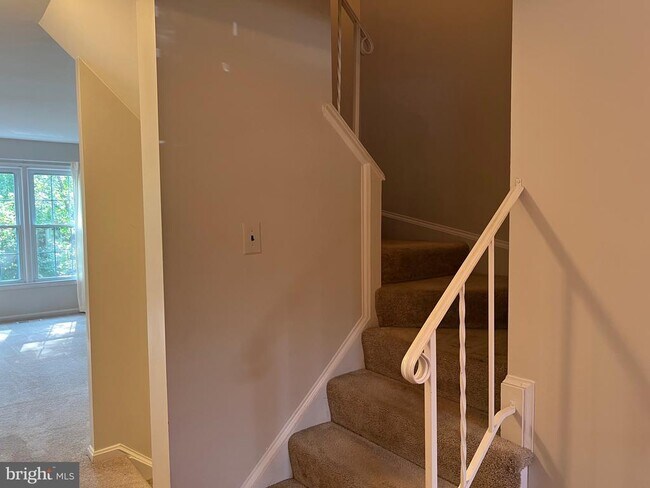 Building Photo - 7384 Jiri Woods Ct