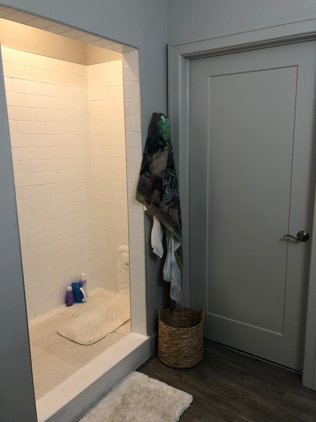 Guest Bath - 11 W Gay St