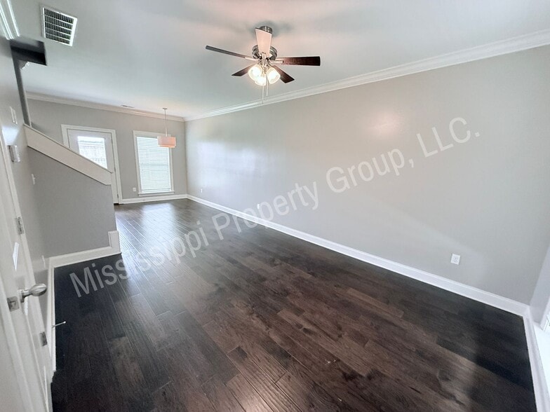Building Photo - 224 Massee Cir