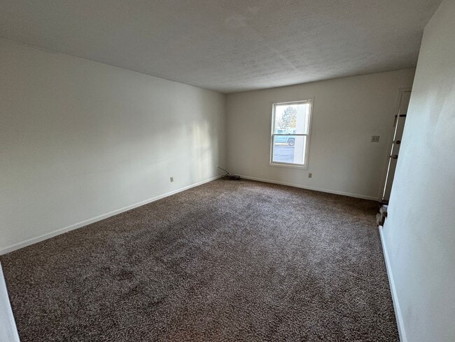 Building Photo - 107 Grogan Cir