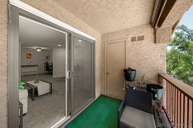 Building Photo - 12015 Alta Carmel Ct